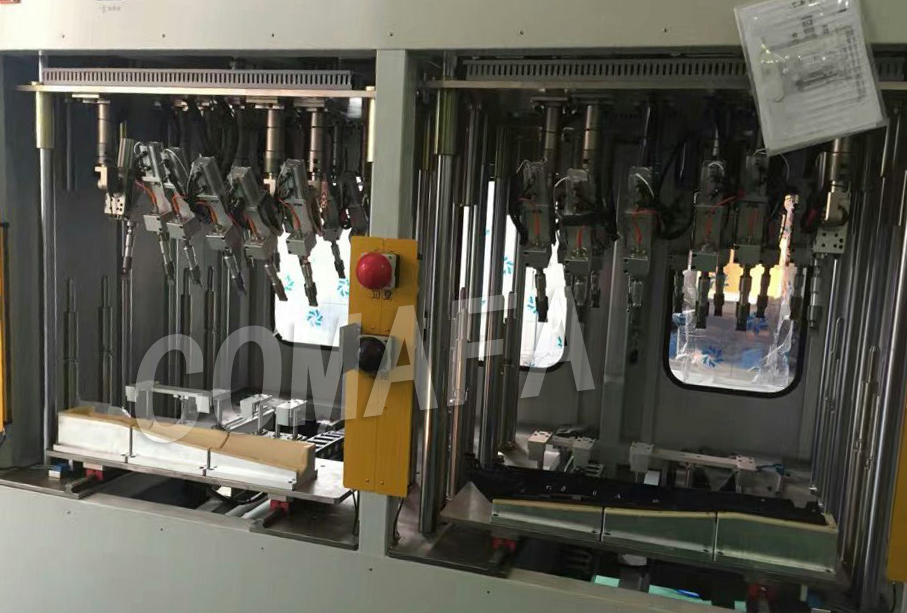 汽車(chē)儀表板風(fēng)道超聲波鉚點(diǎn)機