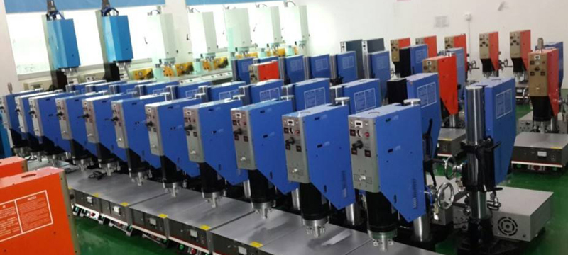 ϴ�C�����_͸���RƬ�������ۙC