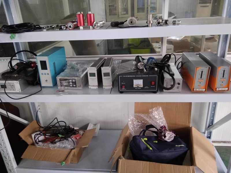 超聲波塑料點(diǎn)焊機模具