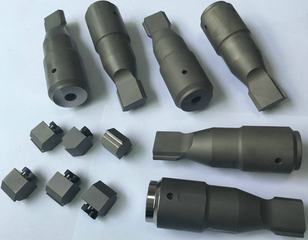 ������ܙC���^/β������ģ��