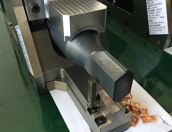 ��yʽ����������{�����~�ܳ�����ڙC