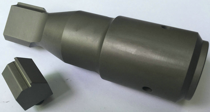 ���{�������~�ܳ�����ڙC