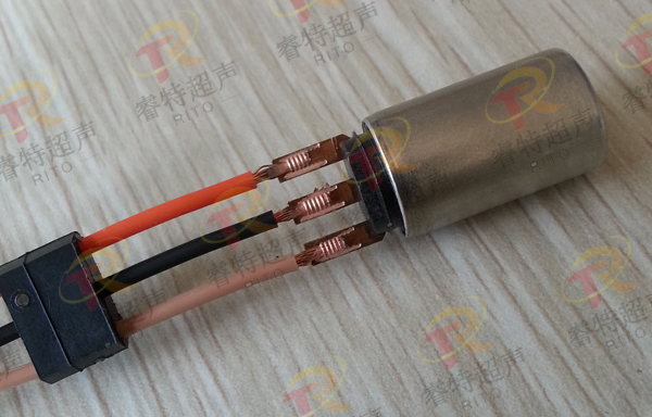 ��ӽӲ���~��(xi��n)�������c(di��n)���C