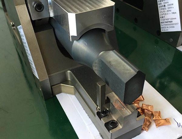 ���~�ܳ�����ڙC