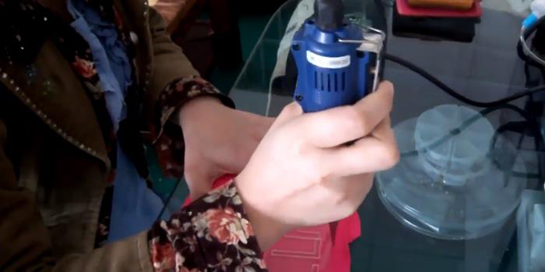 ���϶�λ�N���ֳֳ����c(di��n)���C