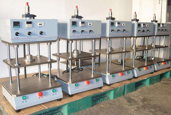 電路板凸出圓形柱子熱熔熱壓機