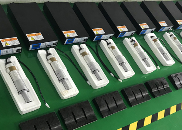 非標設備配套超聲波焊接系統