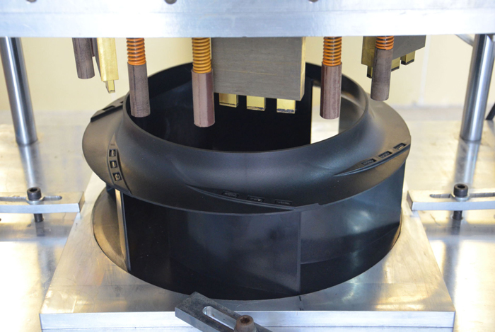 塑膠空心圓柱熱熔鉚點(diǎn)機