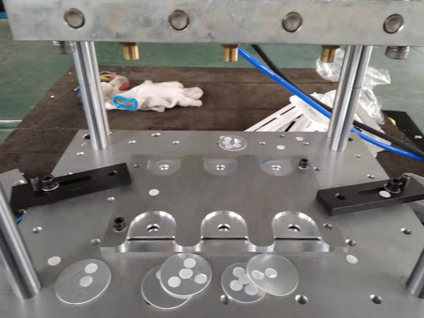 ���ϰ��bͰ͸���w���۹��b