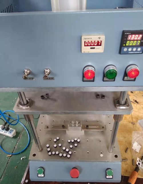 ��ˮ͸���y�����۟ቺ�C