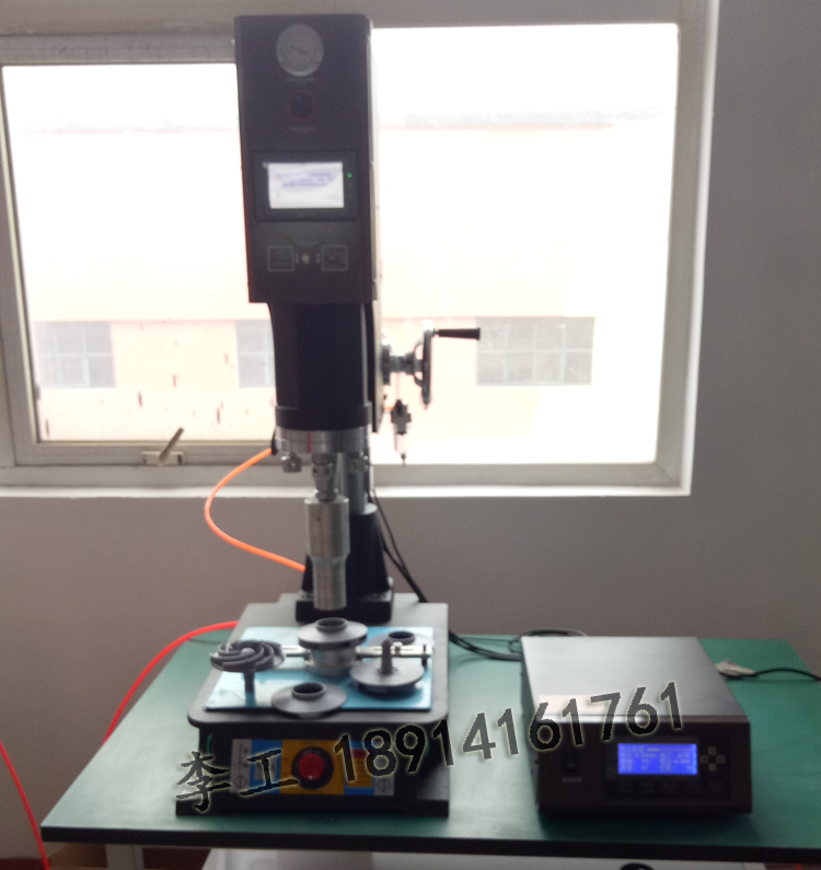 汽車(chē)PPS水泵葉輪超聲波塑料焊接機