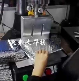 �X���XĤ�͚��ݴ�������ں��C