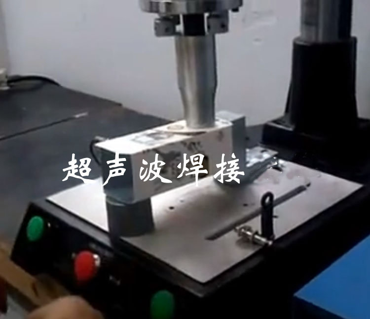 ��ϰ��b���������w�ӳ������әC