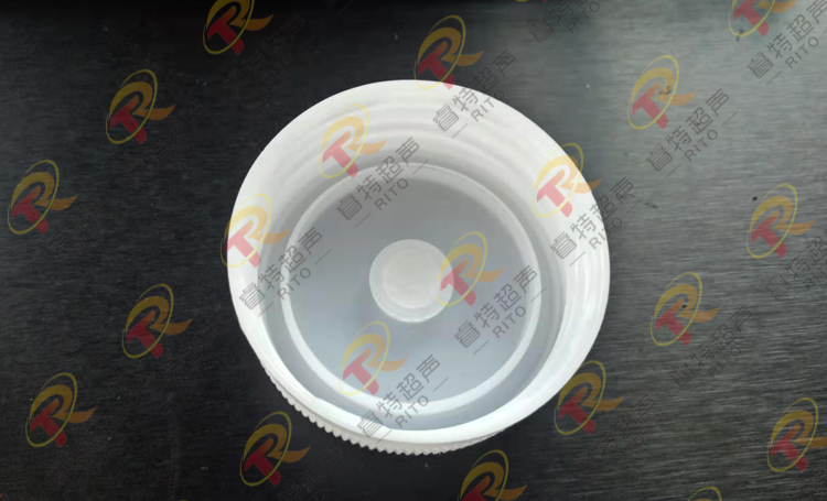 ����ƿ�w��ˮ͸��Ĥ���۟ቺ�C