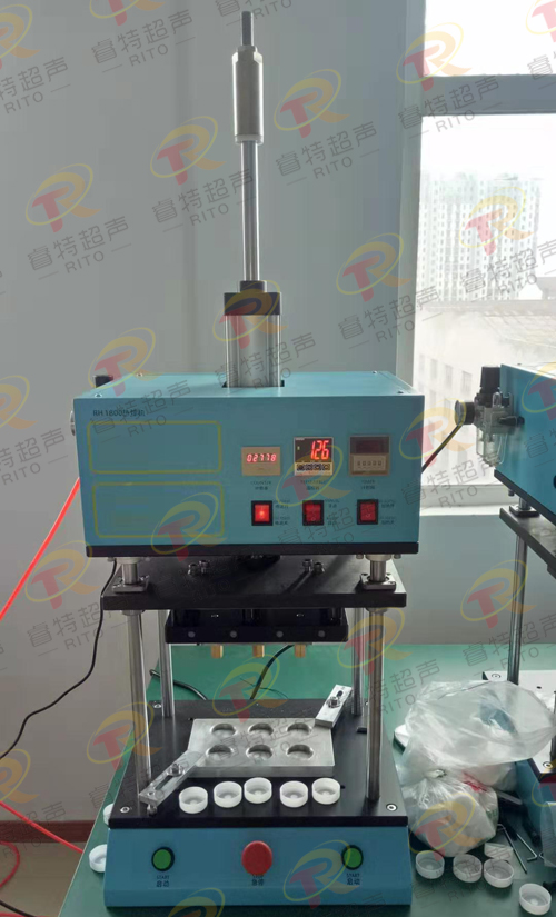 ����ƿ�w��ˮ͸��Ĥ���۟ቺ�C