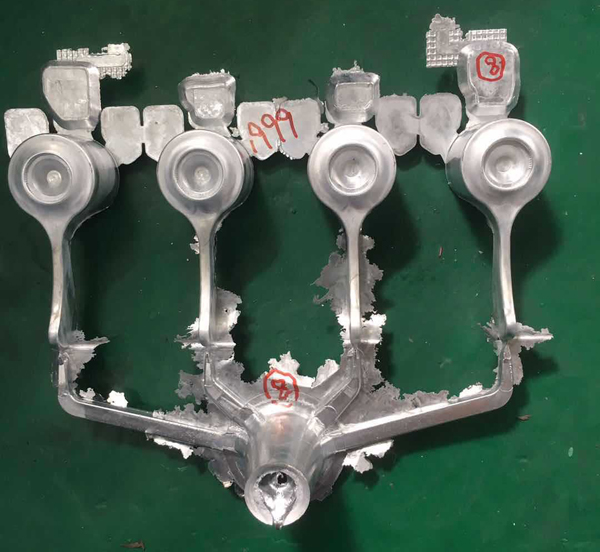 壓鑄鋅合金水口切斷超聲波焊機