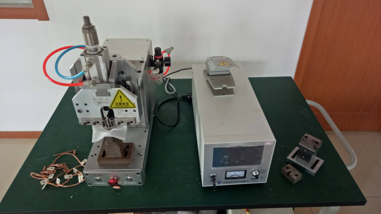 �~������(xi��n)�c��y�~Ƭ�������әC