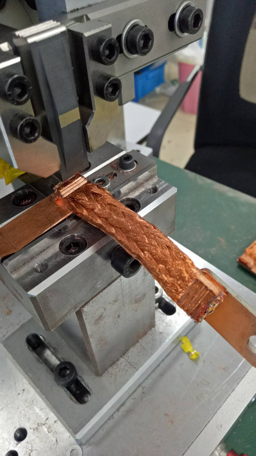 50平方銅編織線(xiàn)束銅排超聲波點(diǎn)焊接機