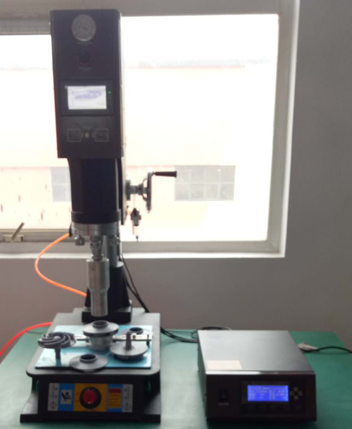 汽車(chē)水泵尼龍葉輪壓合超聲波焊接機