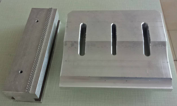 �^(gu��)�V��β��V�ͳ�����ں��әC