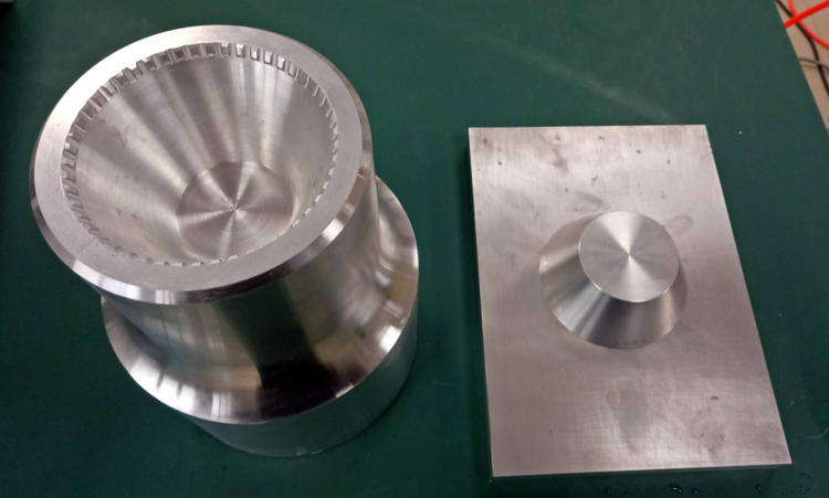 �����L(f��ng)���܉�߅�������әC