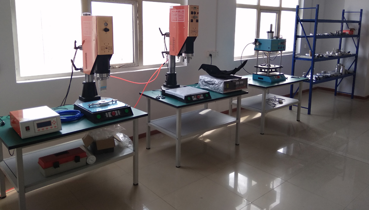 28k900w超聲波塑料點(diǎn)焊機