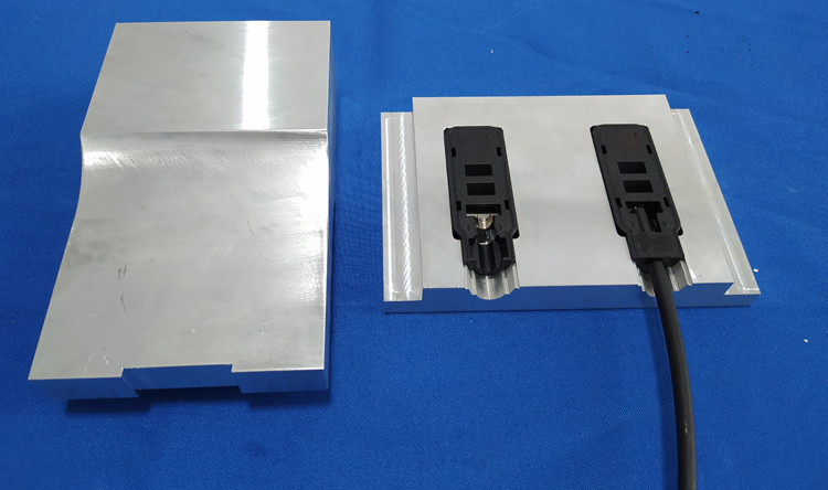 太陽(yáng)能光伏接線(xiàn)盒超聲波熱熔焊接模具頭