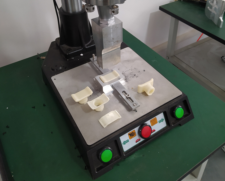 異形曲面ABS塑料殼蓋超聲波焊接頭