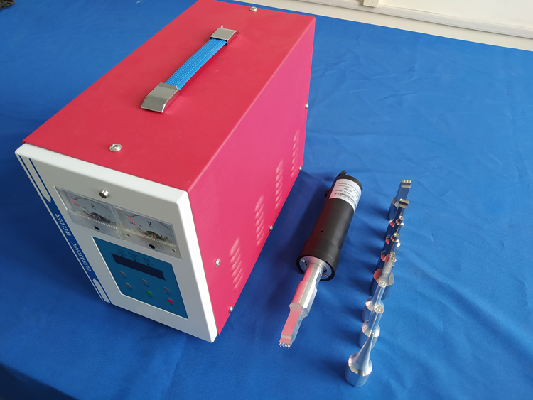 28k900w超聲波塑料點(diǎn)焊機