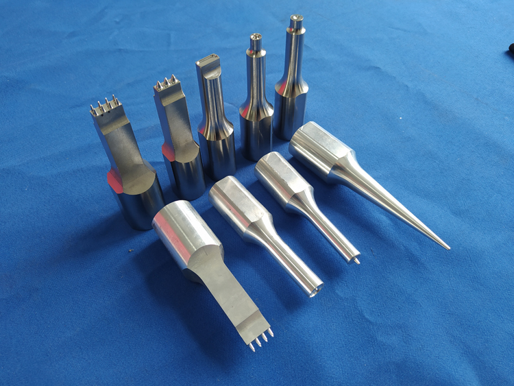 28k900w超聲波塑料點(diǎn)焊機