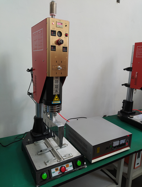 醫療用品無(wú)紡布超聲波封口熱熔焊接機