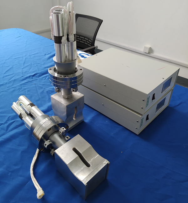 超聲波塑料焊接自動(dòng)化系統配套