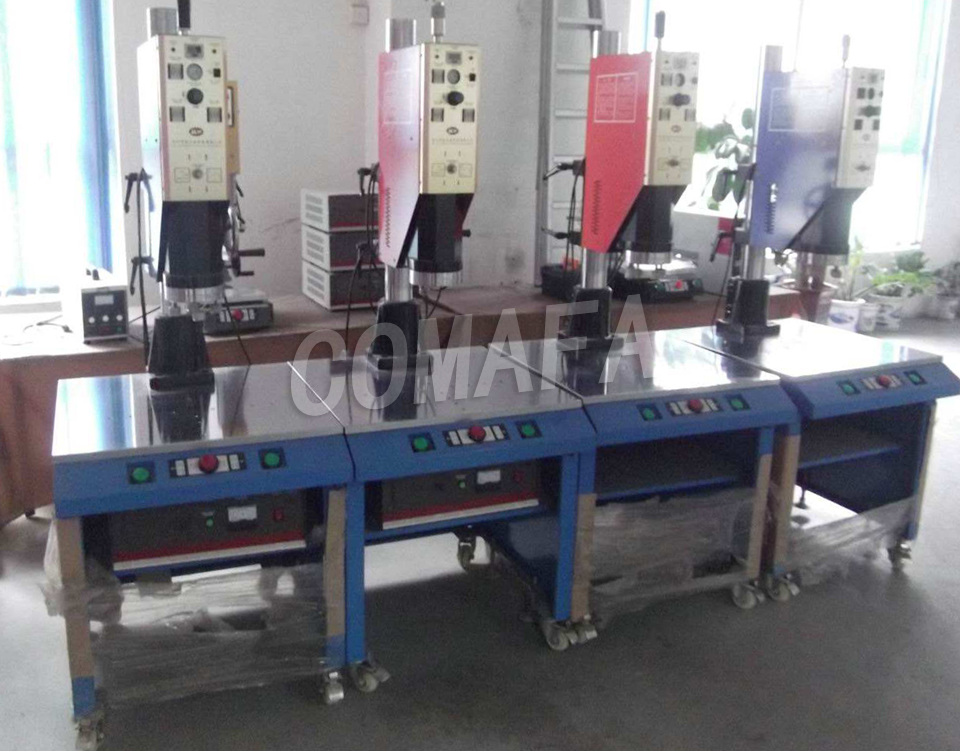 �����־���әC