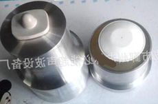 ���I���N���әC