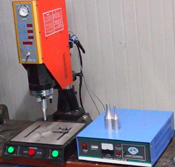 車(chē)載充電器超聲波焊接機