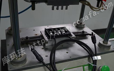 太陽(yáng)能光伏組件焊接機