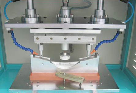 ���ϟ��ۙC���b�A�߰��b�{ԇ