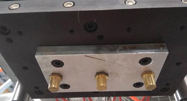 ���ϟ��ۙC���b�A�߰��b�{ԇ