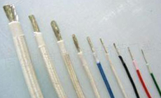 С���澀(xi��n)������܇(ch��)��(xi��n)���еđ���