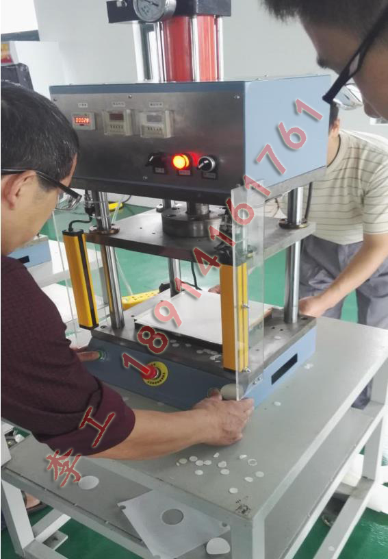 dtro����ʽ���B͸Ĥ�������ӹ�ˇ