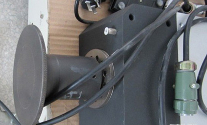 �~������