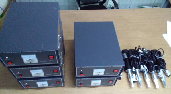 28k/800ww超聲波塑料點(diǎn)焊機