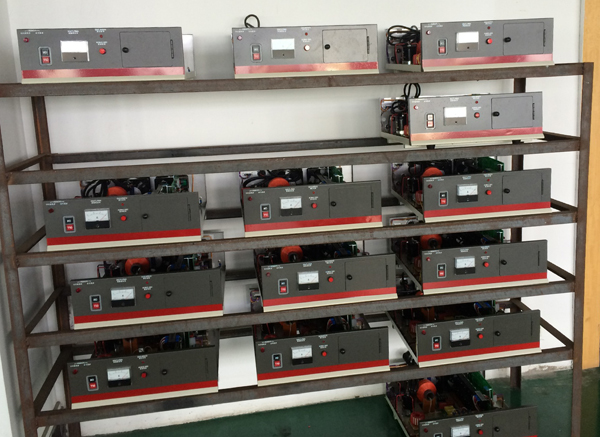 傳統超聲波發(fā)生器