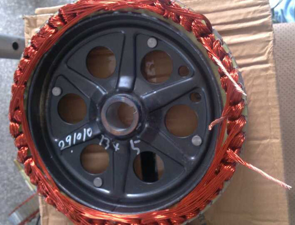 漆包引線(xiàn)超聲波壓方圖片