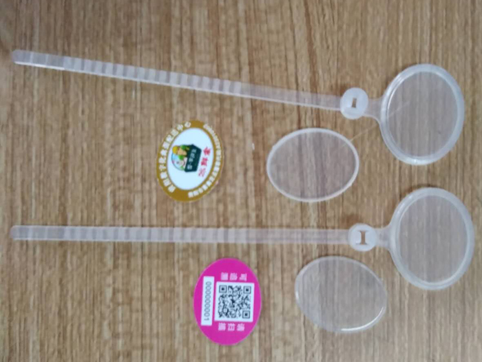 二維碼雞腳環(huán)裝配圖片