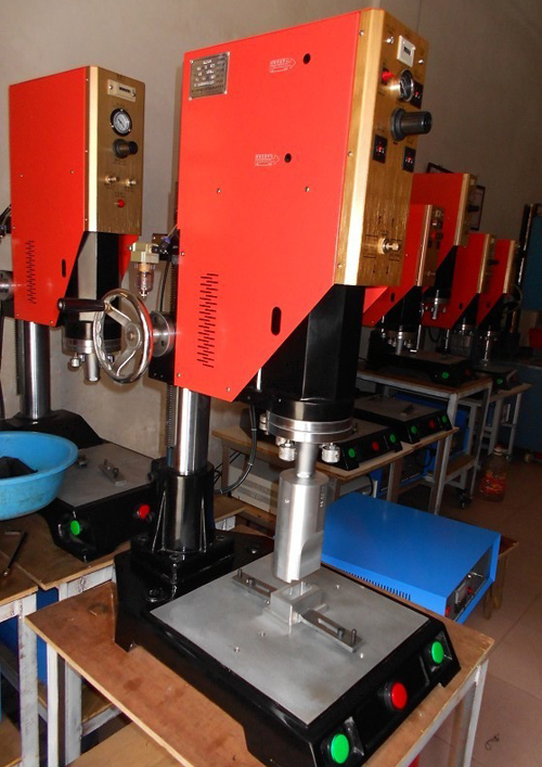 超聲波U盤(pán)塑料焊接機