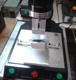 車(chē)載u盤(pán)超聲波焊接機