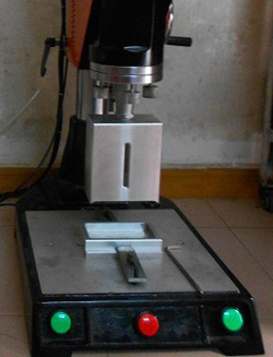 動(dòng)力車(chē)電池焊接機