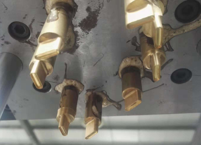 熱熔鉚點(diǎn)機