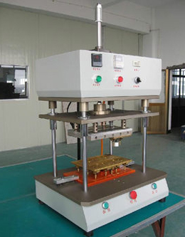 熱熔鉚點(diǎn)機